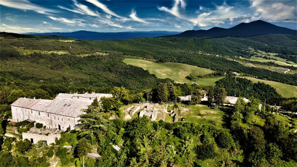 Il castello riscoperto, con vista